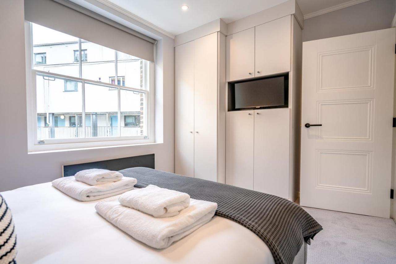 Modern & Chic One Bedroom In Fitzrovia By Sojo * Londra